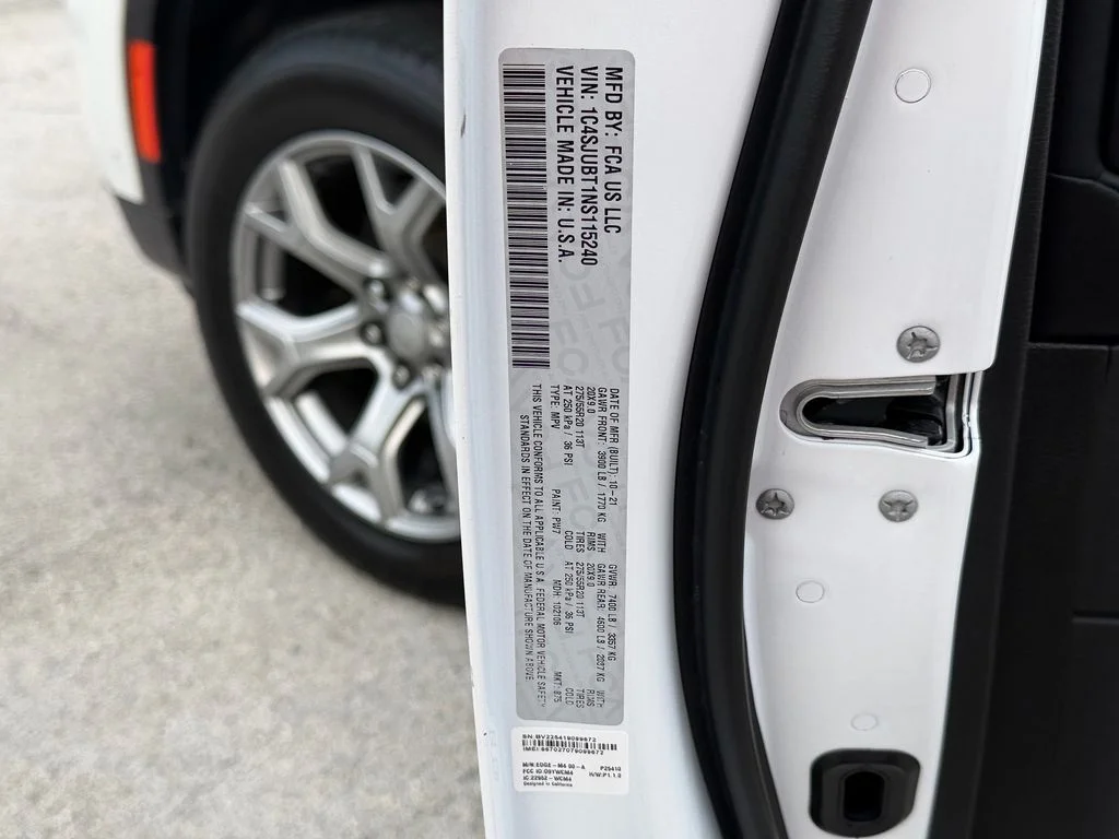 Used 2022 White Jeep Series II image 23