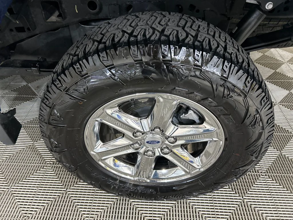 Used 2024 Blue Ford XLT image 11