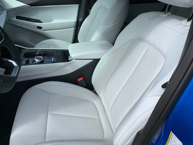 New 2026 Hydro Blue Pearl-Coat Exterior Paint Jeep Laredo image 12