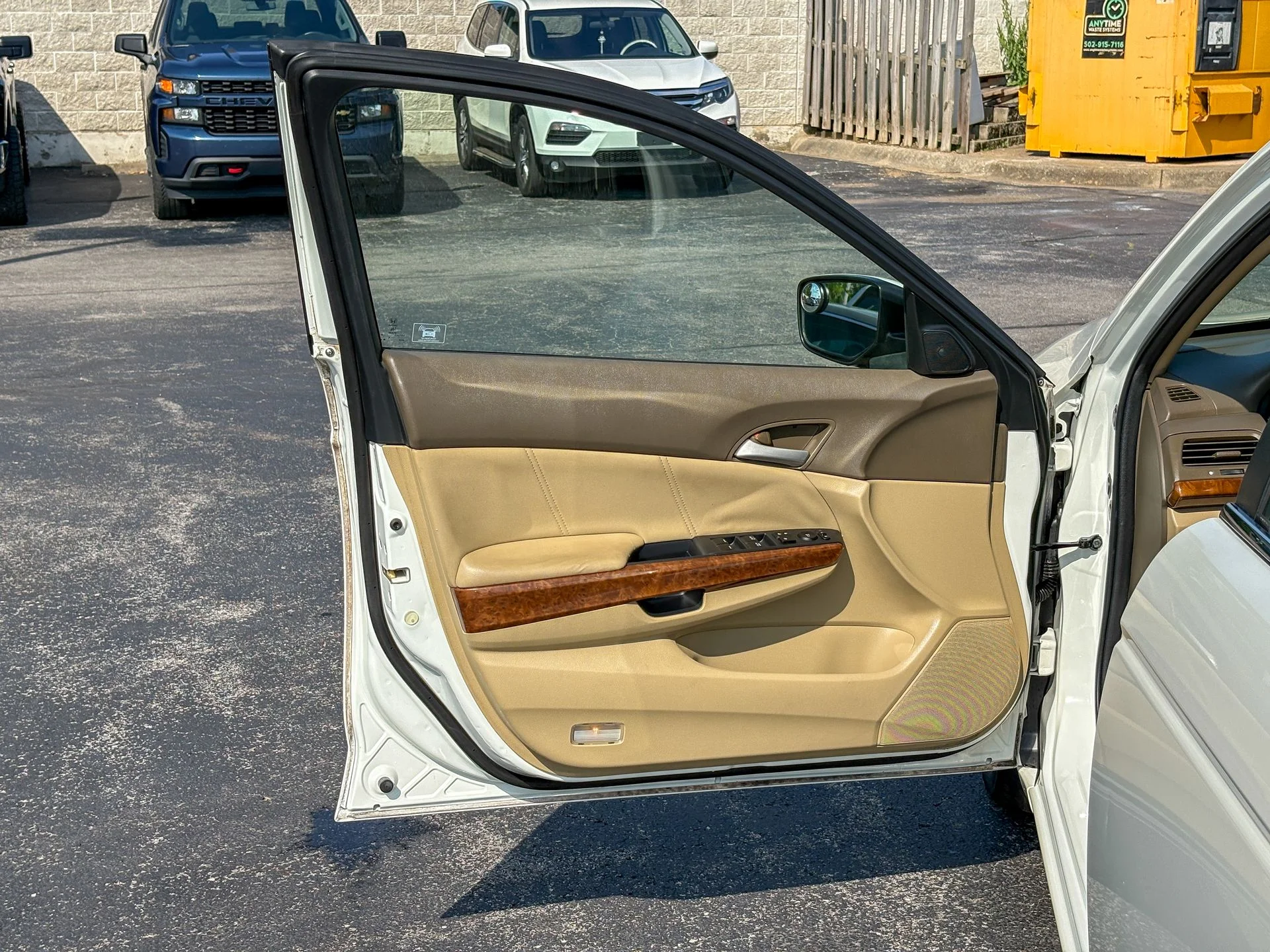 Used 2010 White Honda EX-L image 14
