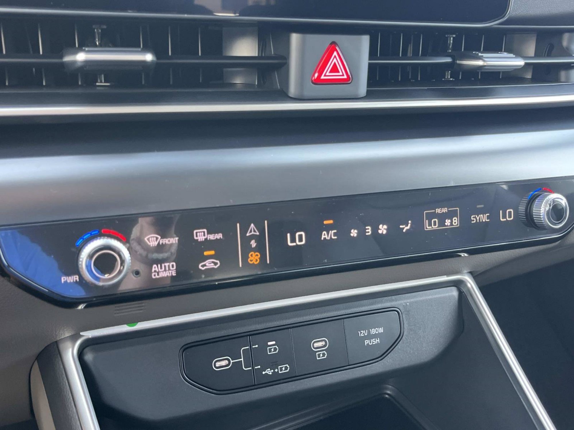 New 2027 Ceramic Silver Kia LXS image 29