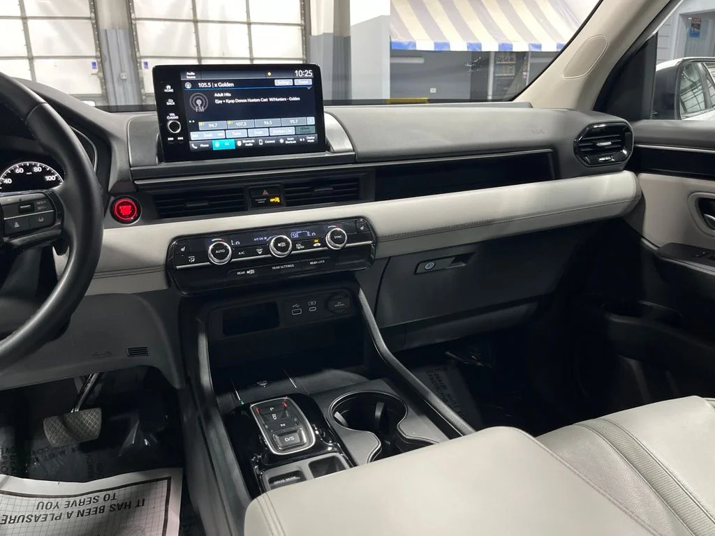 Certified Used 2023 Platinum White Pearl Honda AWD EX-L image 22