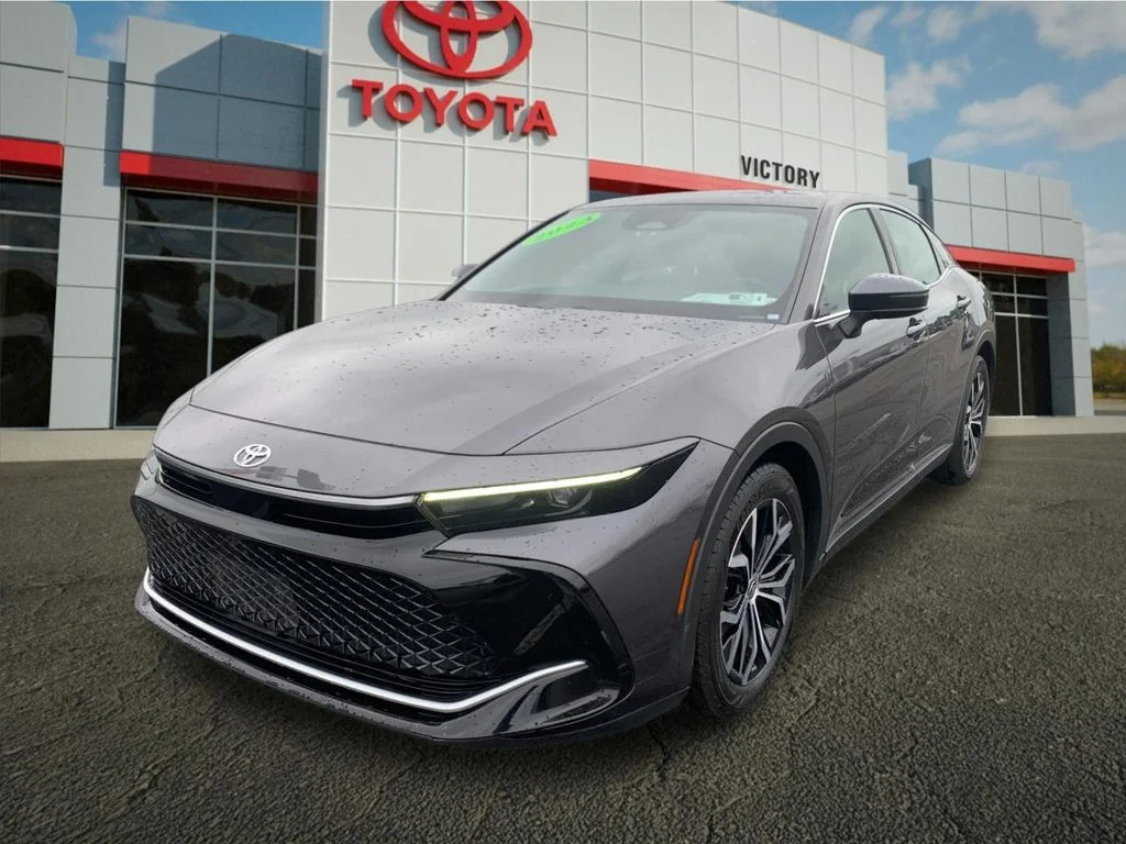Used 2023 Gray Toyota XLE image 7