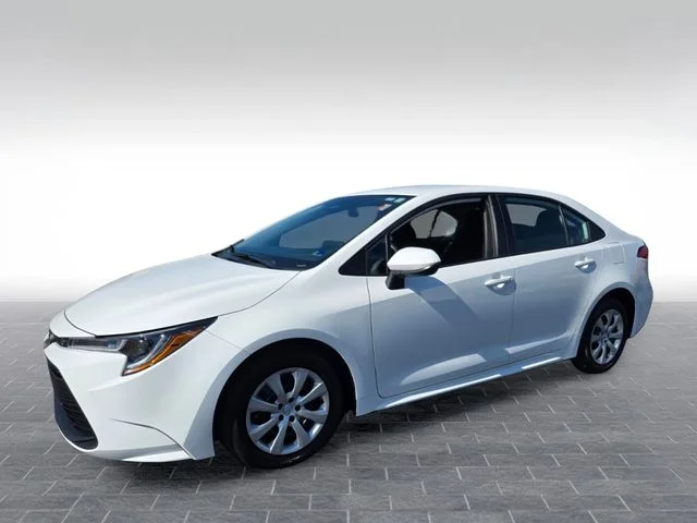 Used 2025 White Toyota LE image 3