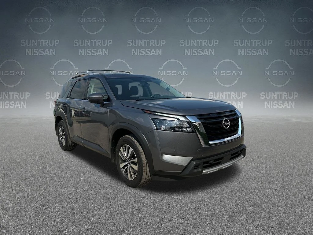 Used 2025 Gray Nissan SL image 39