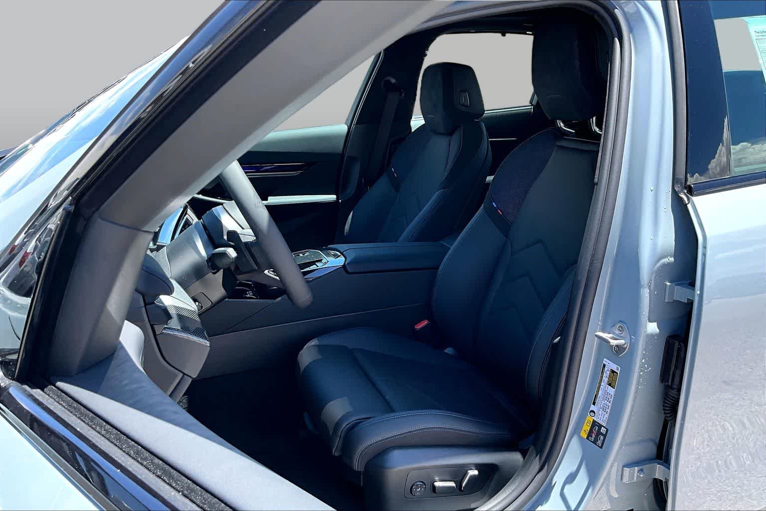 New 2026 Brooklyn Grey Metallic BMW M60 image 9