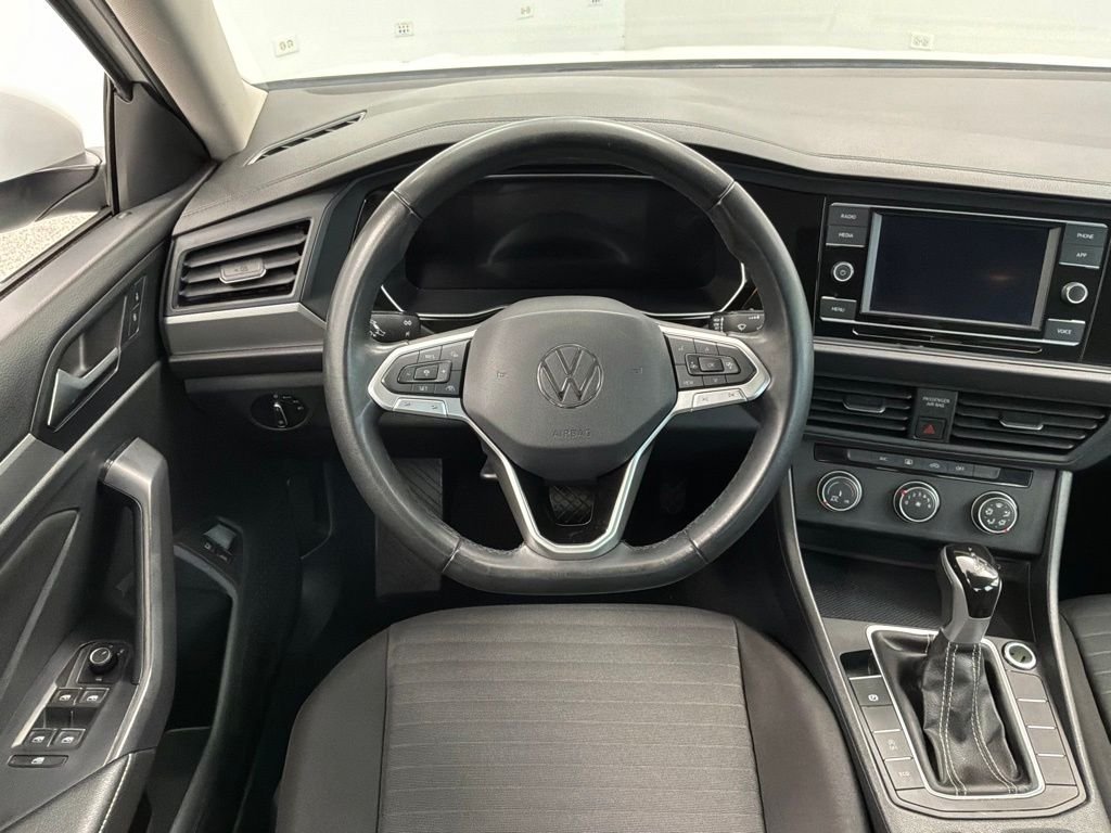Used 2024  Volkswagen 1.5T S image 16