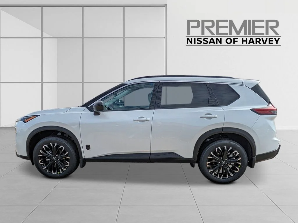 New 2026 Everest White Pearl TriCoat Nissan Dark Armor™ image 2
