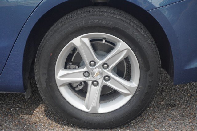 Used 2025 BLUE Chevrolet LS image 12