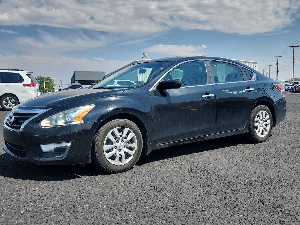 Used 2015 Super Black Nissan 2.5 S image 1