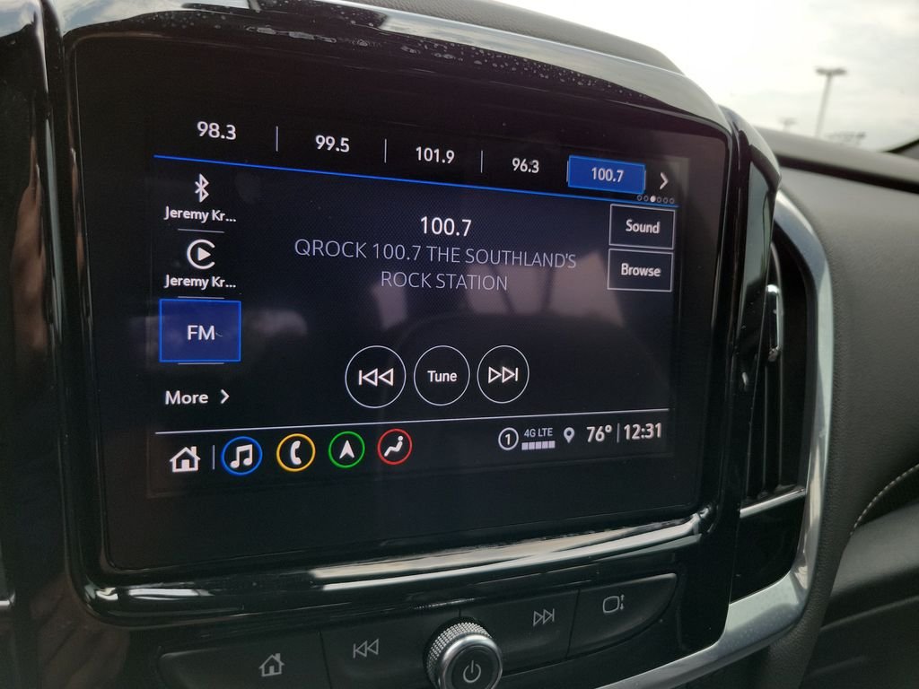 Used 2022 Black Chevrolet Premier image 33