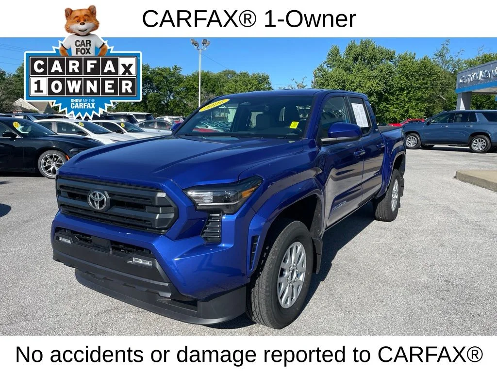 Used 2025 Blue Toyota SR5 image 3