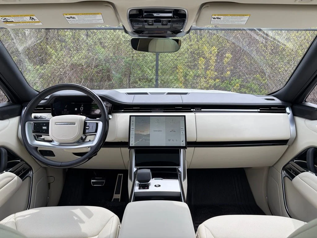 New 2025 White Land Rover SE image 18