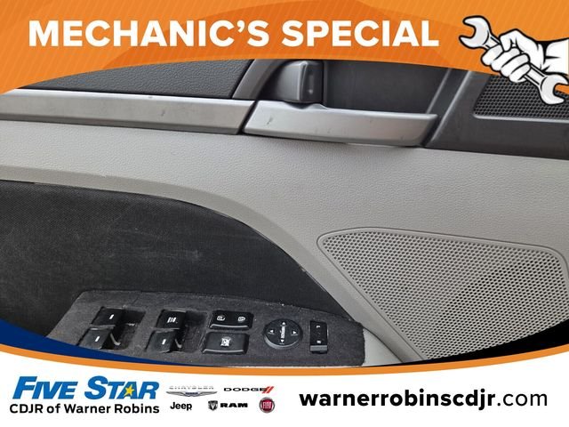 Used 2017 White Hyundai SE image 28
