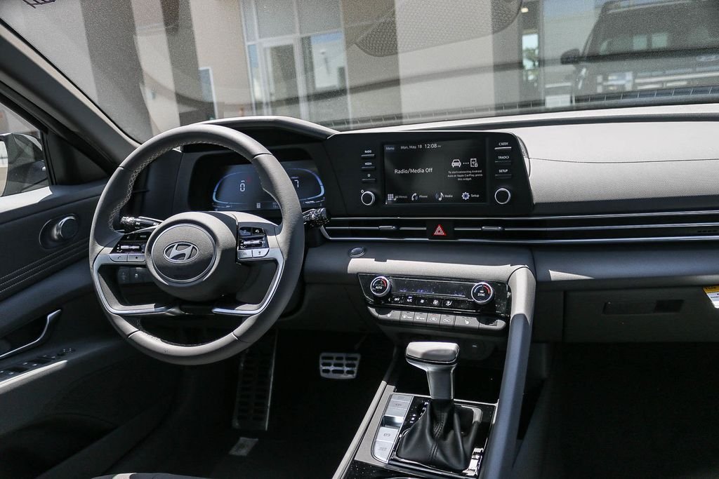 New 2026 White Hyundai SEL Sport image 11