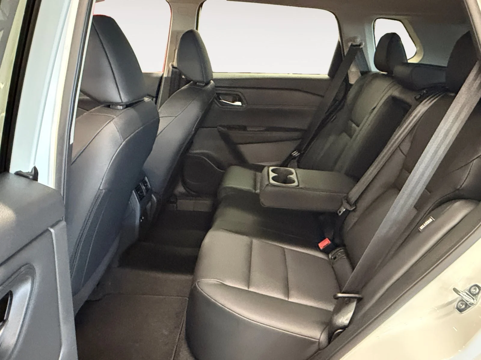 New 2026 Everest White Pearl Tricoat Nissan Dark Armor image 24