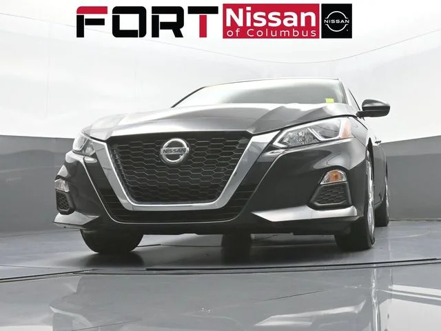 Used 2020 Black Nissan 2.5 S image 29
