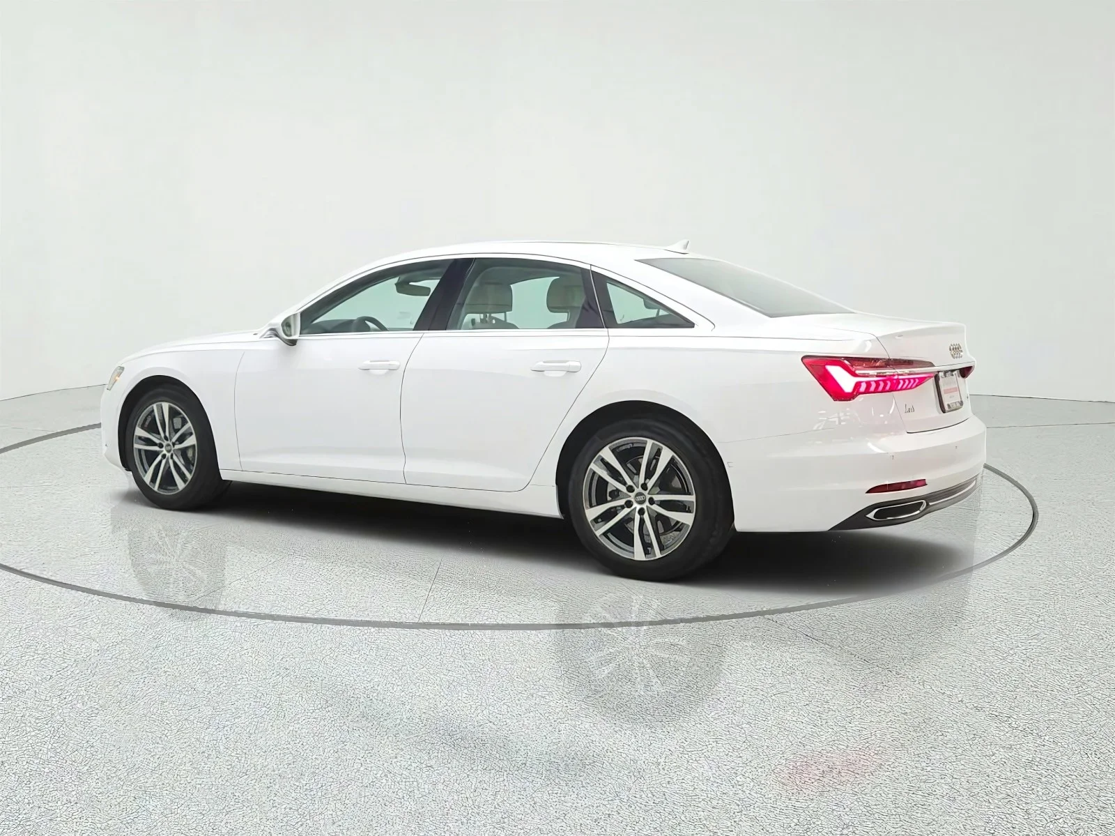 Used 2023 Ibis White Audi Premium image 7
