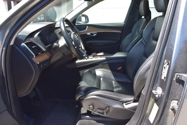 Used 2018 Gray Volvo T6 Inscription image 12