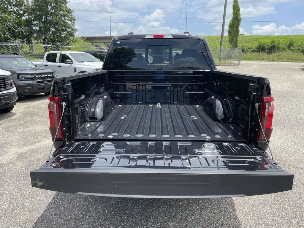 New 2026 Black Ford XLT image 10