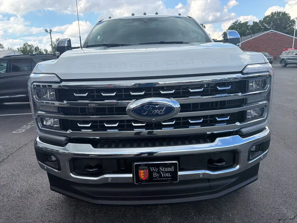 New 2026 Star White Metallic Tri-Coat Ford F-250® Lariat® image 8