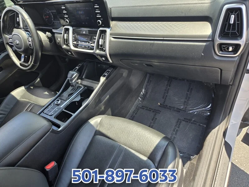 Used 2021 White Pearl KIA S AWD image 19