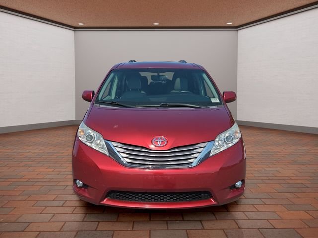 Used 2017 Red Toyota XLE image 26