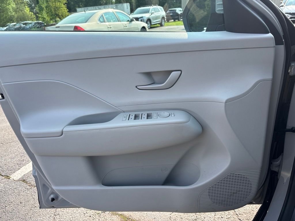 Used 2024 Gray Hyundai SEL image 19