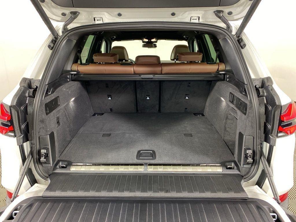 2026 BMW X5 50e - Photo 13