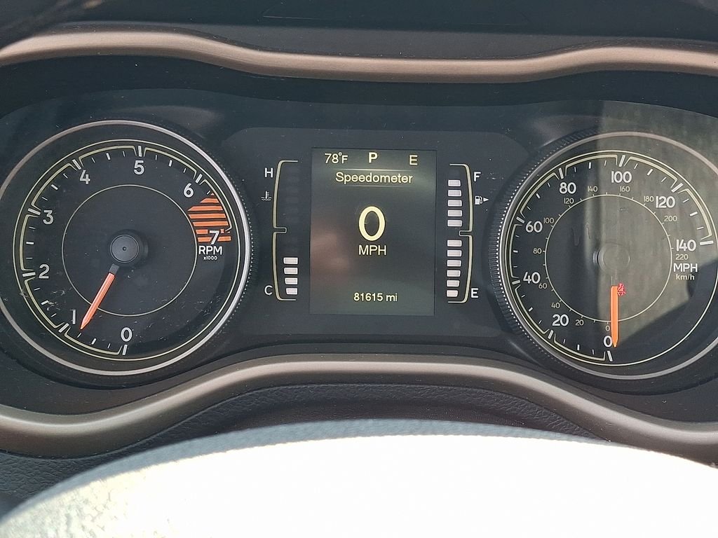 Used 2016 Black Jeep Latitude image 23