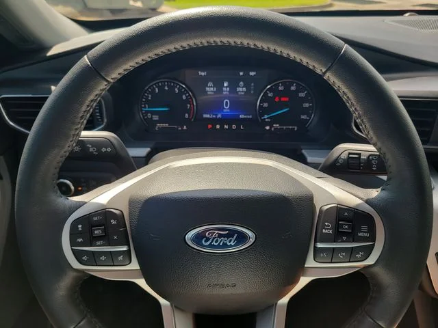 Used 2024 Red Ford XLT image 31