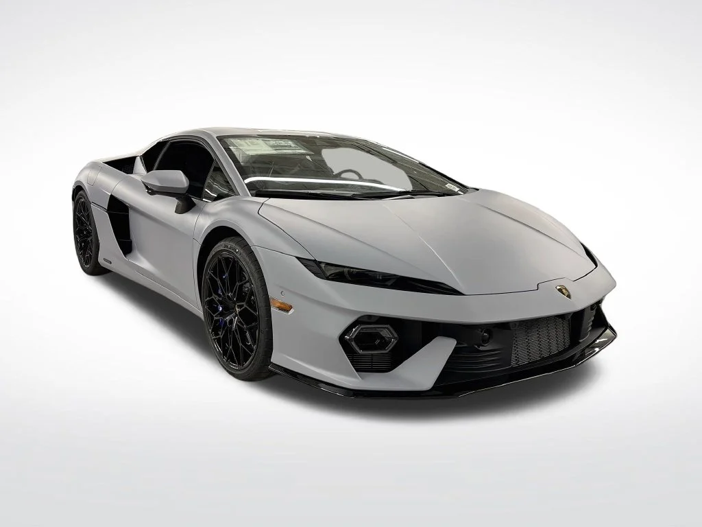 New 2026 Silver Lamborghini  image 7