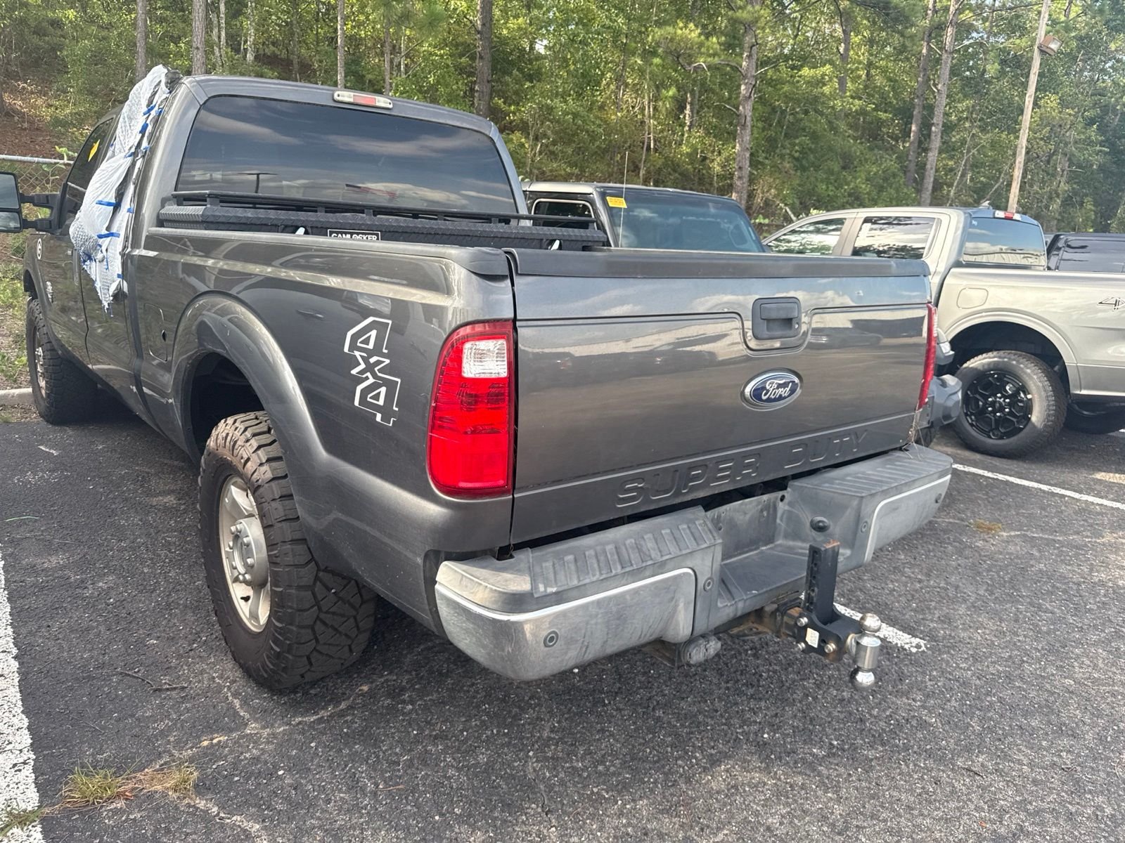 Used 2016 Gray Ford XLT image 3