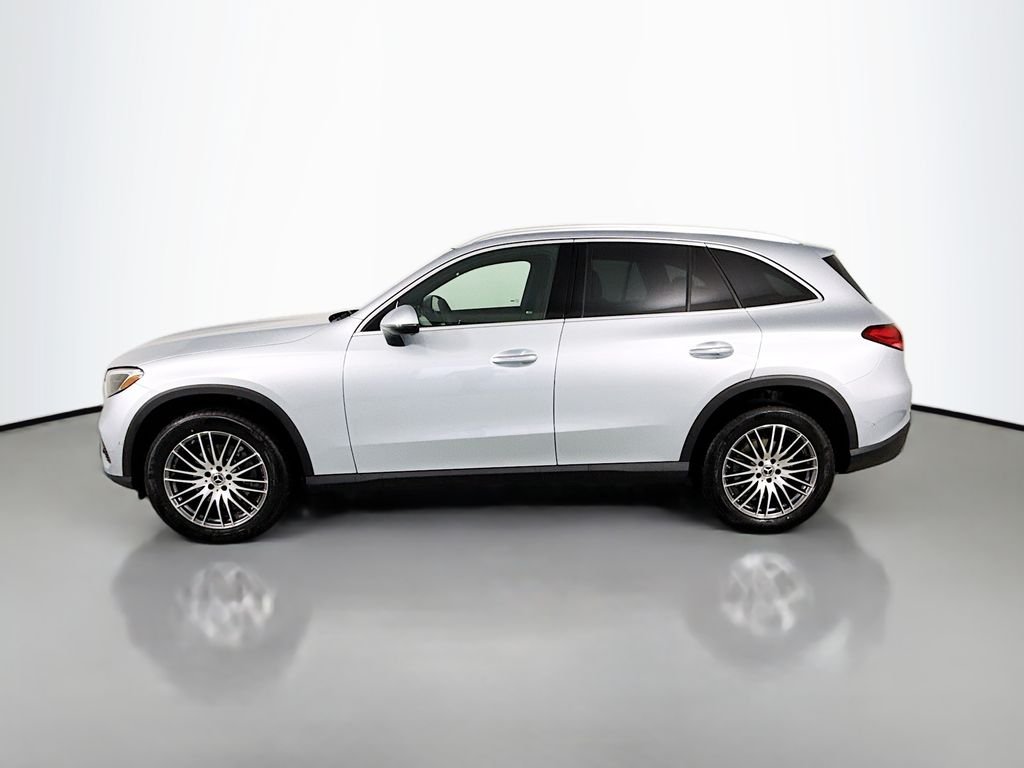 Used 2026 Silver Mercedes-Benz GLC 300 image 2