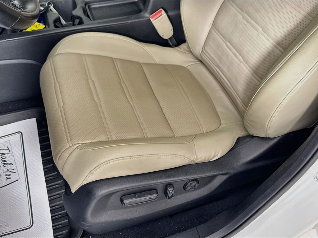 Used 2018 White Diamond Pearl Honda EX-L image 23
