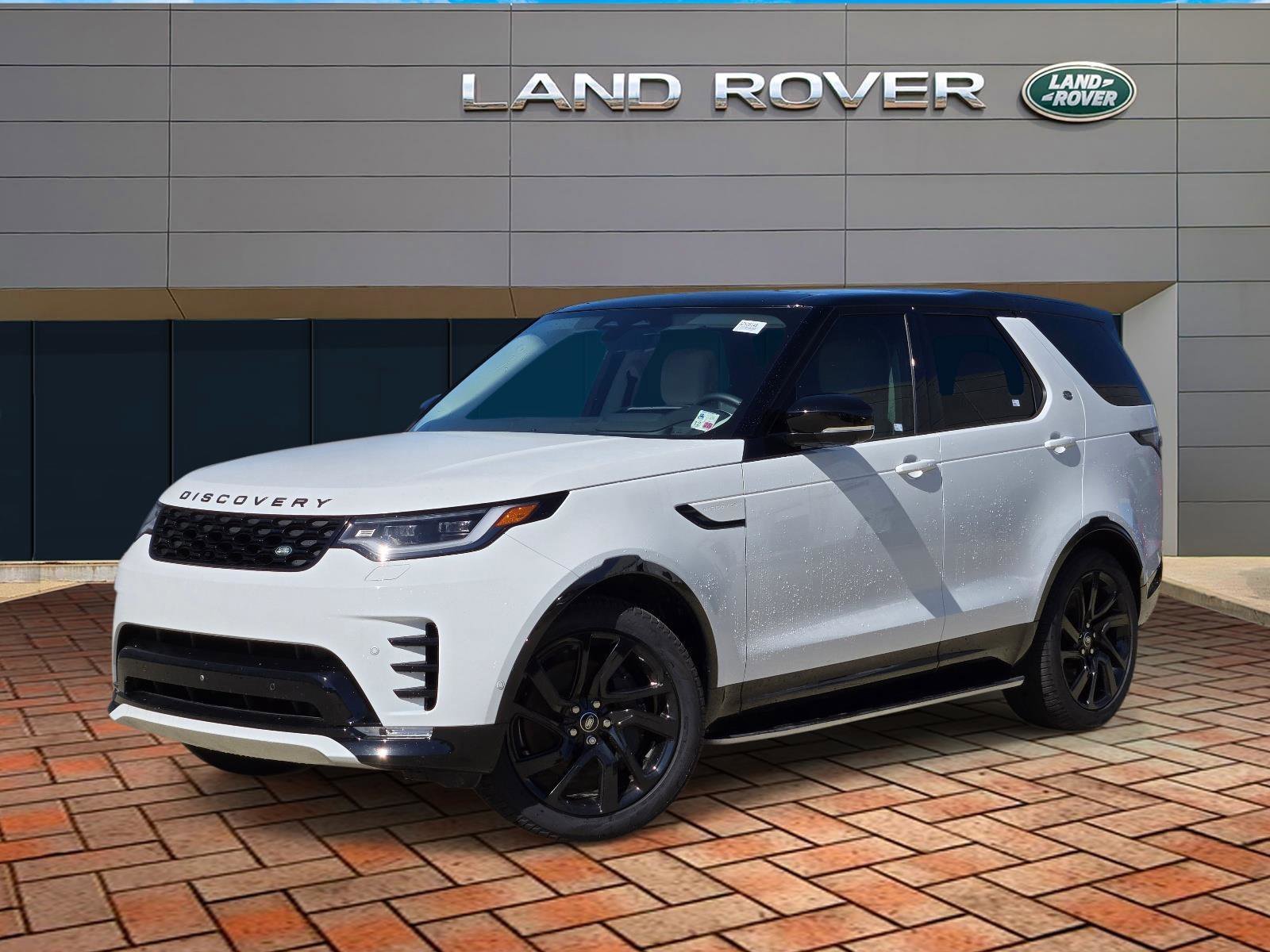 Used 2025 Fuji White Land Rover Dynamic SE image 1