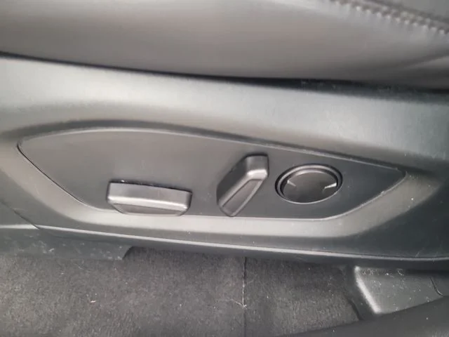 Used 2023 Silver Ford XLT image 22