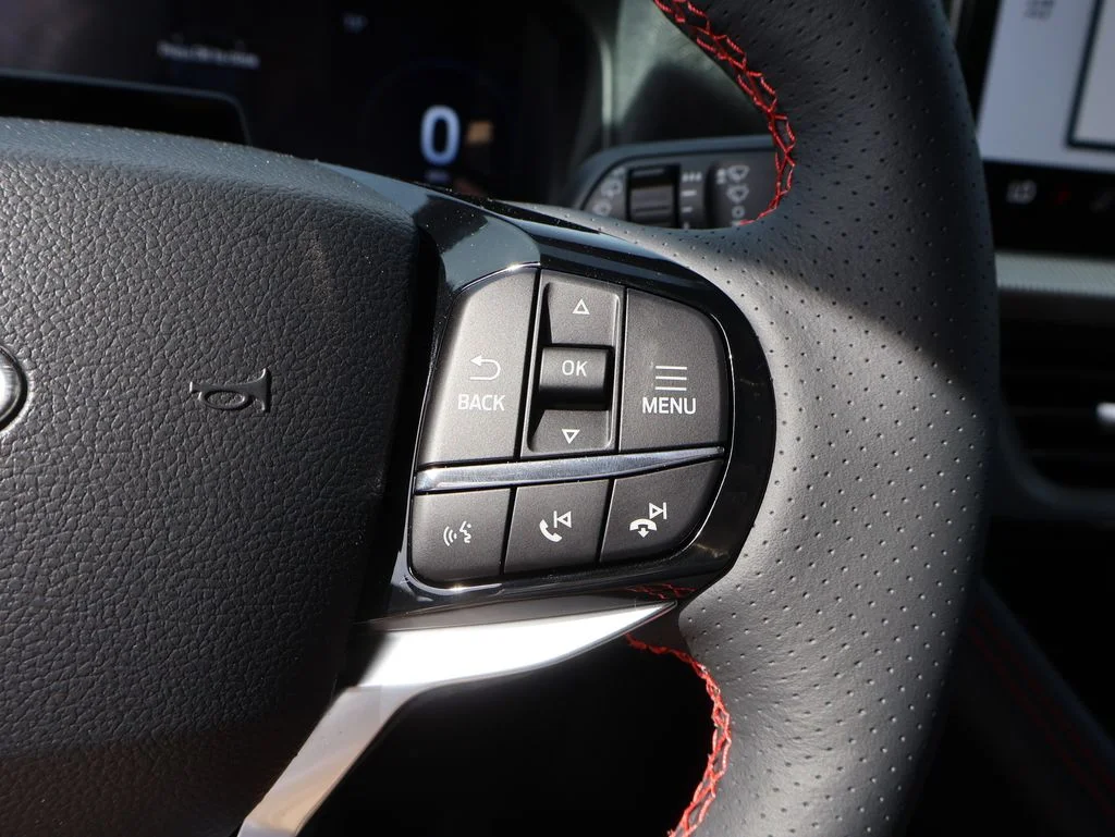 New 2026 Agate Black Metallic Ford ST-Line image 30