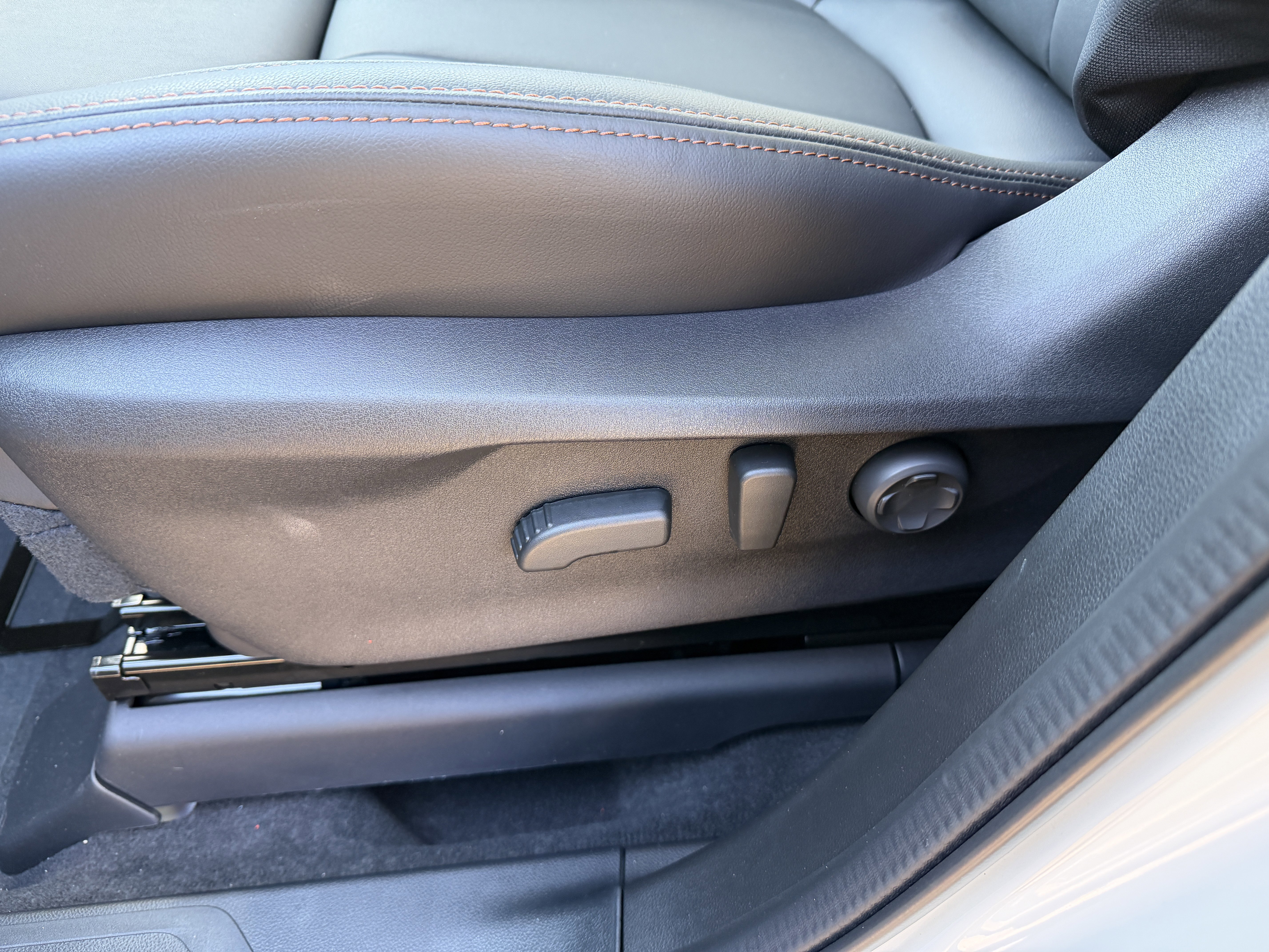 2026 Subaru Ascent Limited Bronze Edition - Photo 14