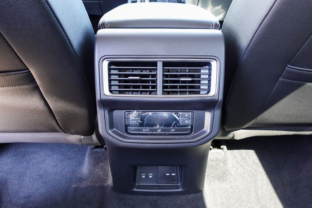 2026 Volkswagen Atlas SE w/Tech - Photo 26