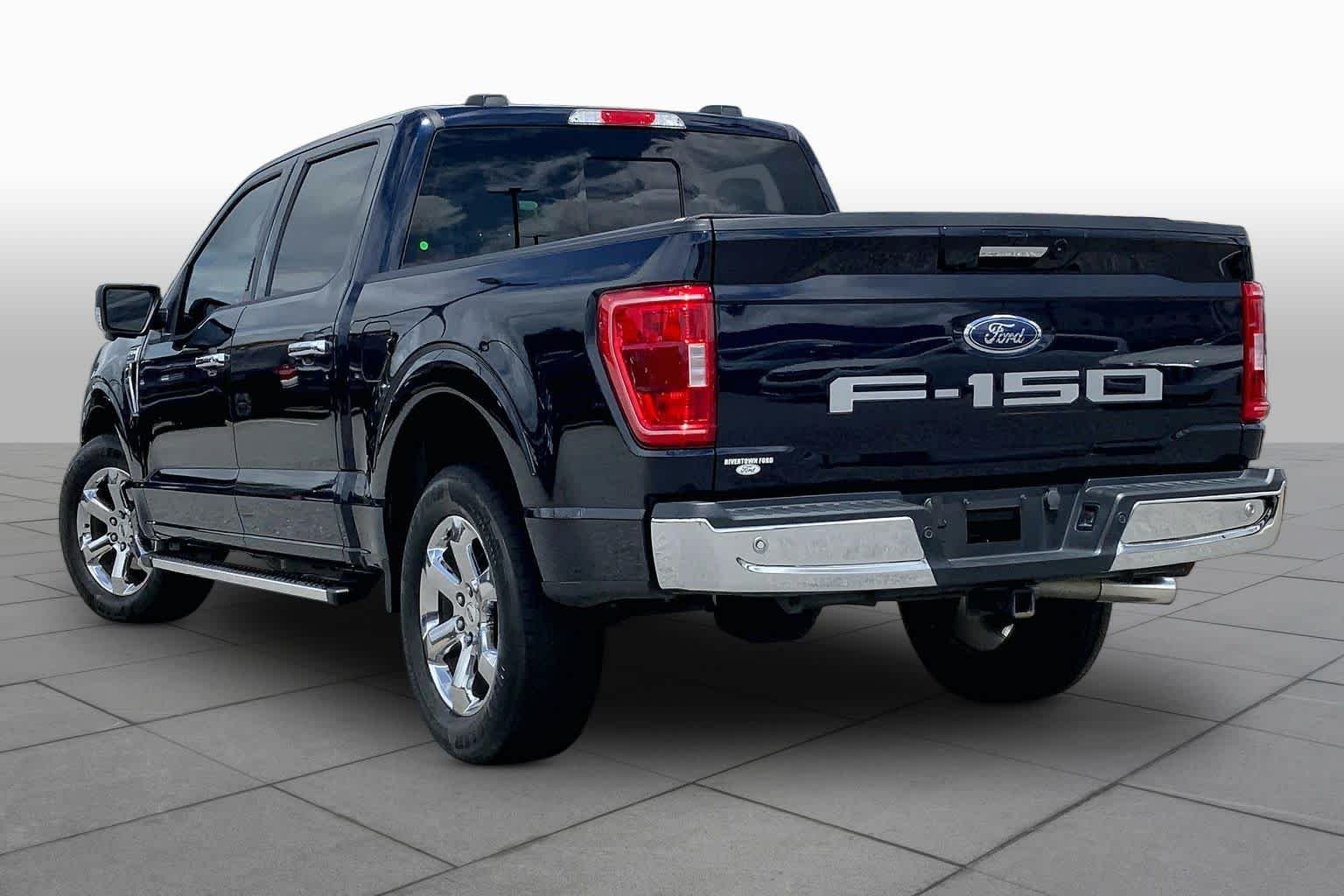Used 2023 Antimatter Blue Metallic Ford XLT image 12