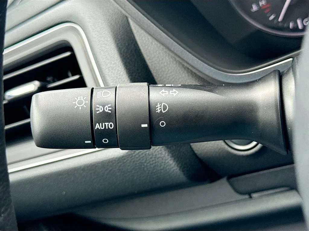 New 2026 ICE SILVER METALLIC Subaru Limited 7-Passenger image 13