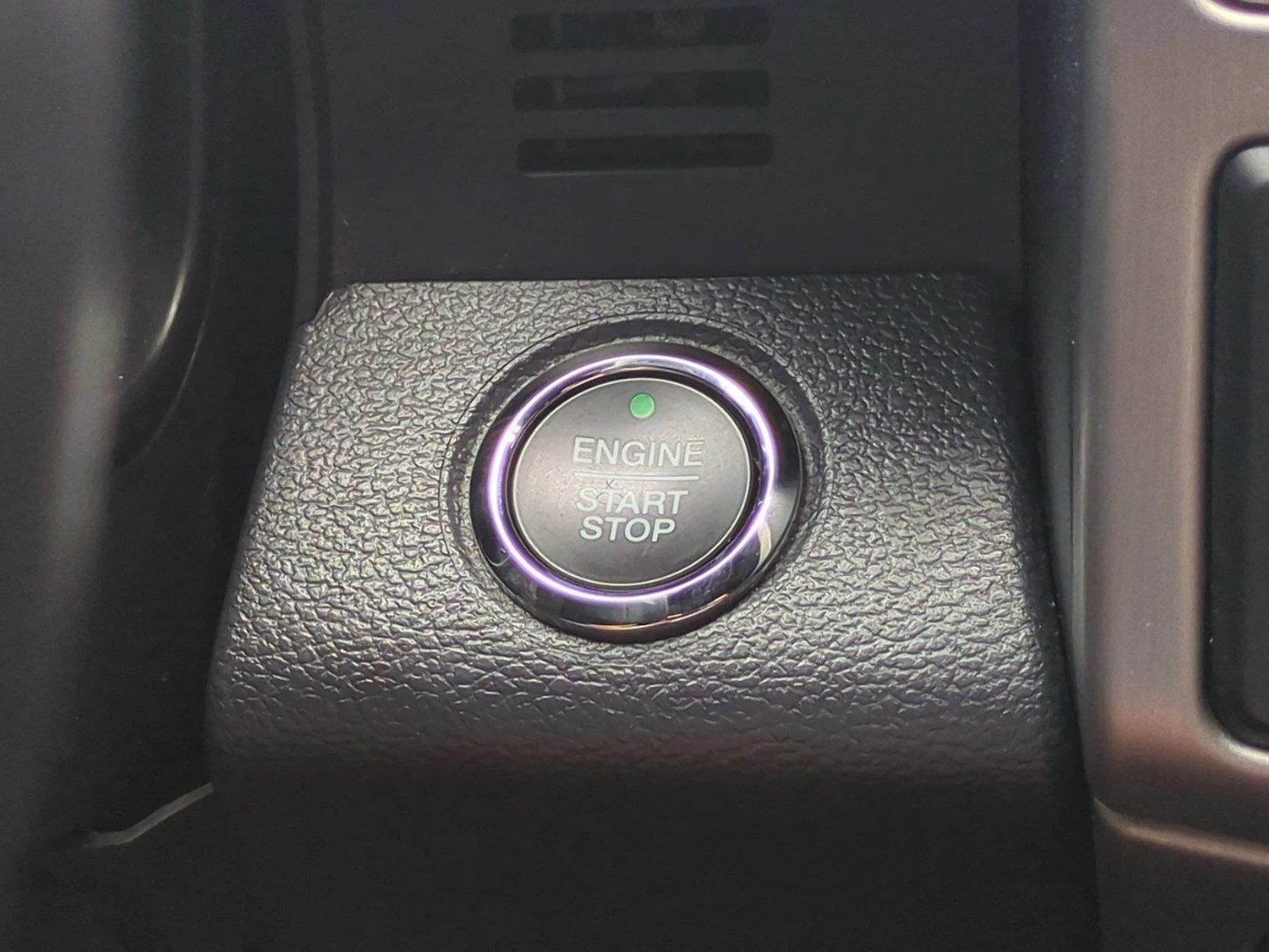 Used 2022 Agate Black Metallic Ford King Ranch image 31