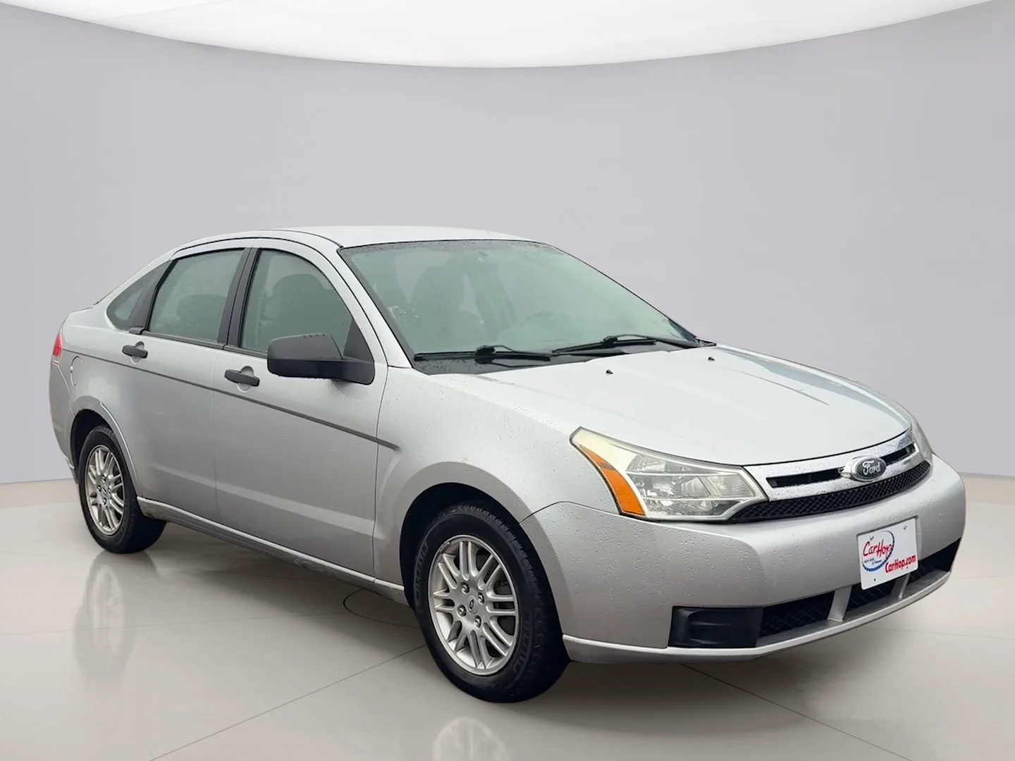 Used 2011 Silver Ford SE image 3