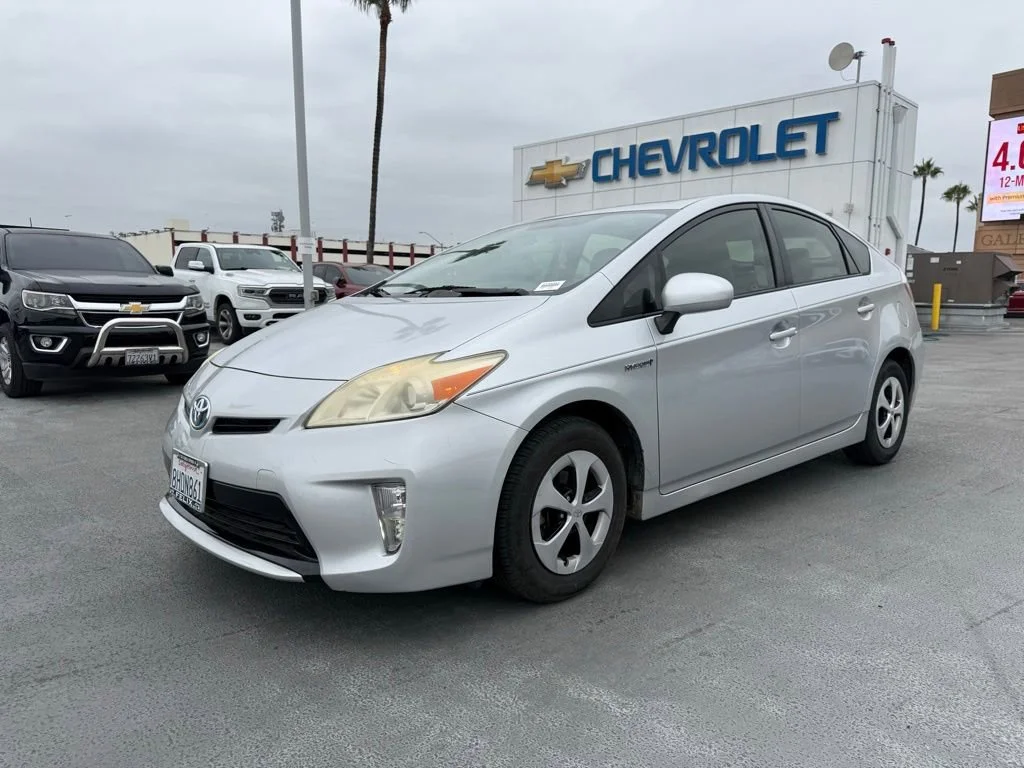 2013 Toyota Prius Two's photo
