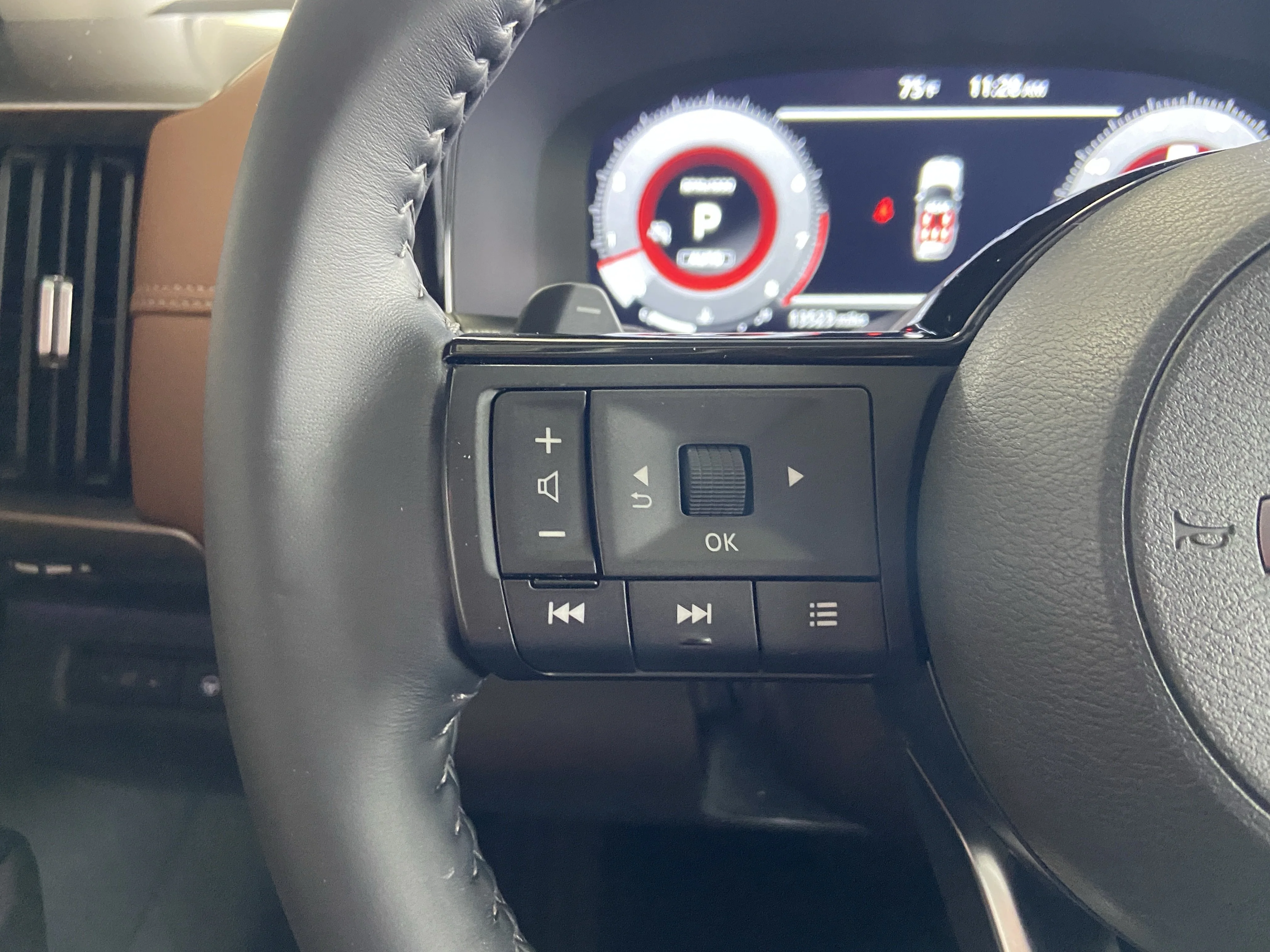 2024 Nissan Pathfinder Platinum - Photo 18