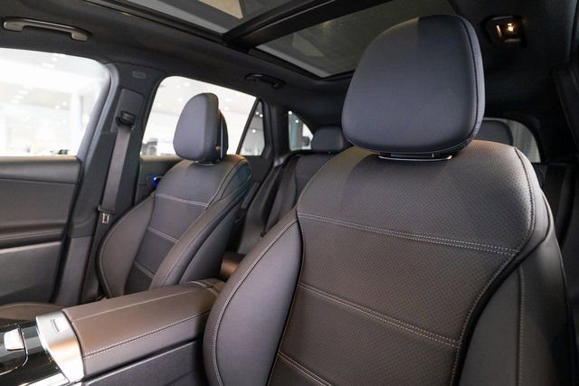 New 2026 Cirrus Silver Metallic Mercedes-Benz GLC 300 image 38