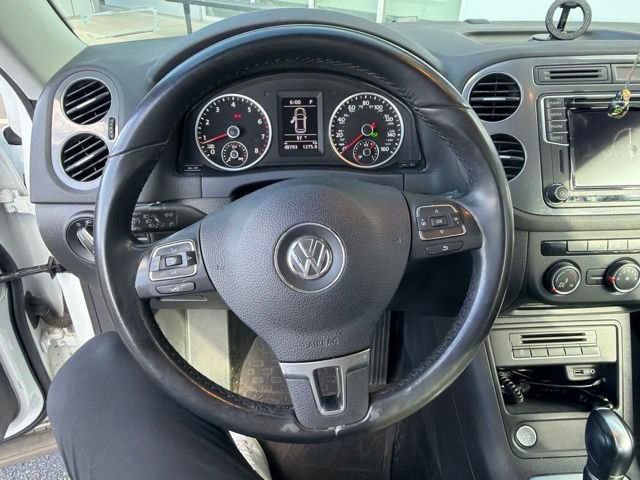 Used 2017 White Volkswagen 2.0T image 7
