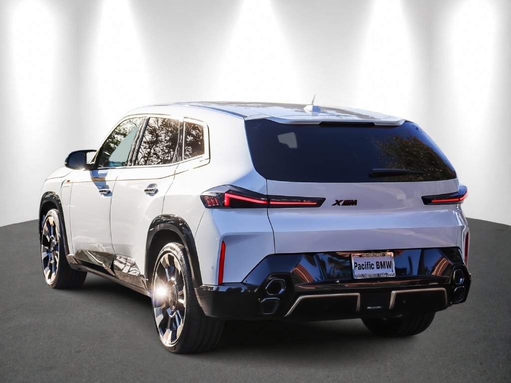 2026 BMW XM photo 4