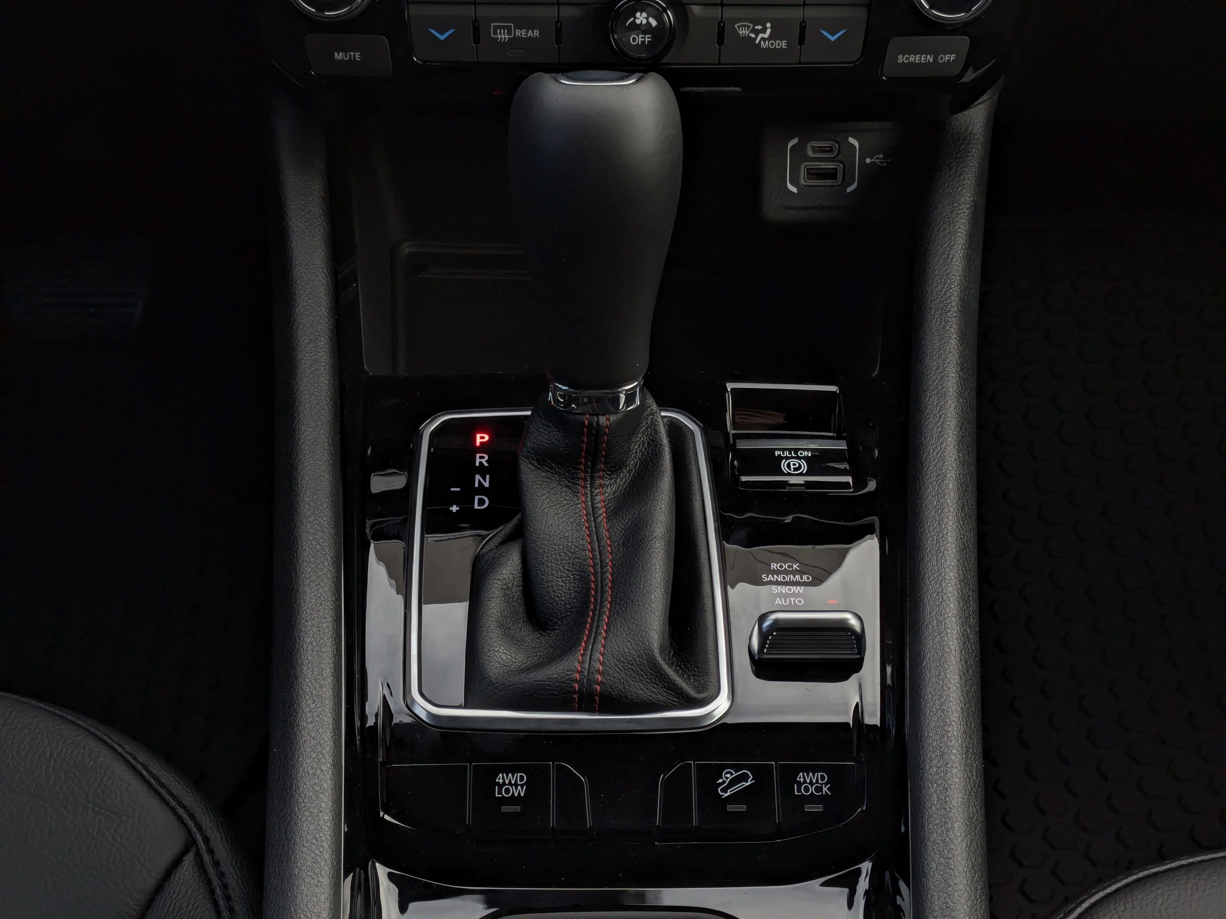 New 2026 Black Jeep Trailhawk - Sun Sound & Nav/Pano Roof/Active Driving Assist image 24